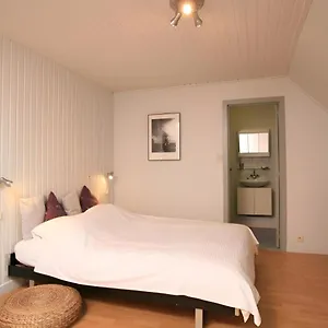 Pivoné Assebroek Apartamento